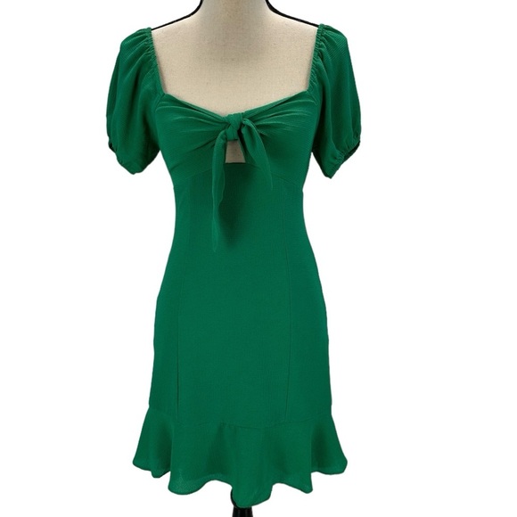 BCBGeneration Dresses & Skirts - BCBGeneration Short Sleeve Front Knot Smocked Back Mini Dress - Green - size XXS